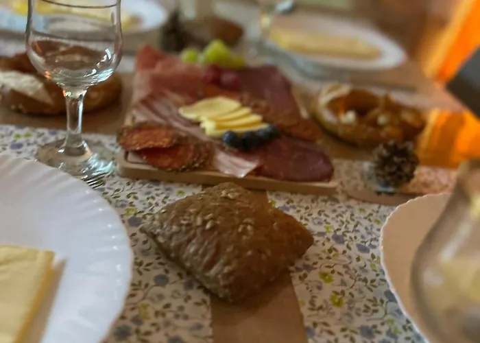 Zuti Cvet, Appartement